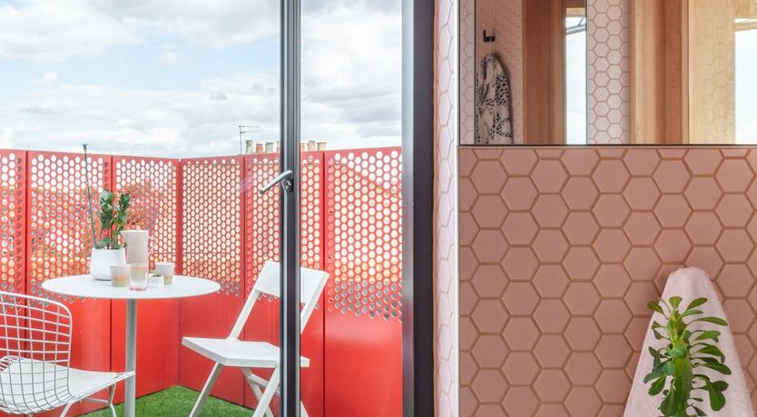 Photo of A Note From London