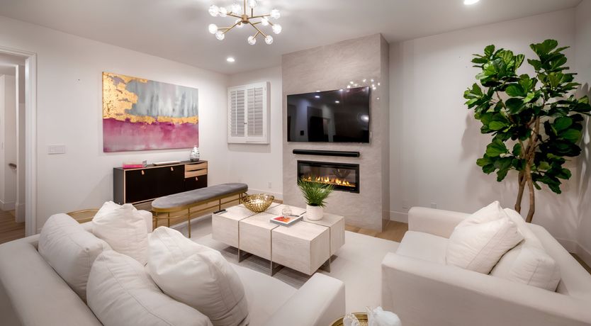 Photo of International Art