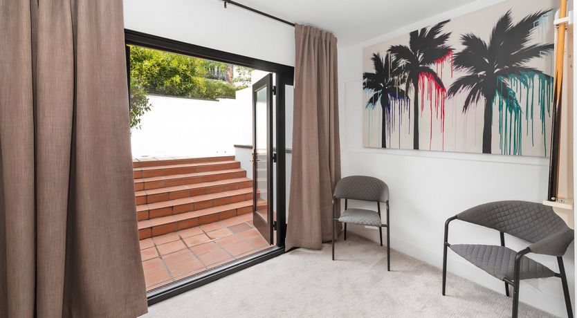 Photo of International Art