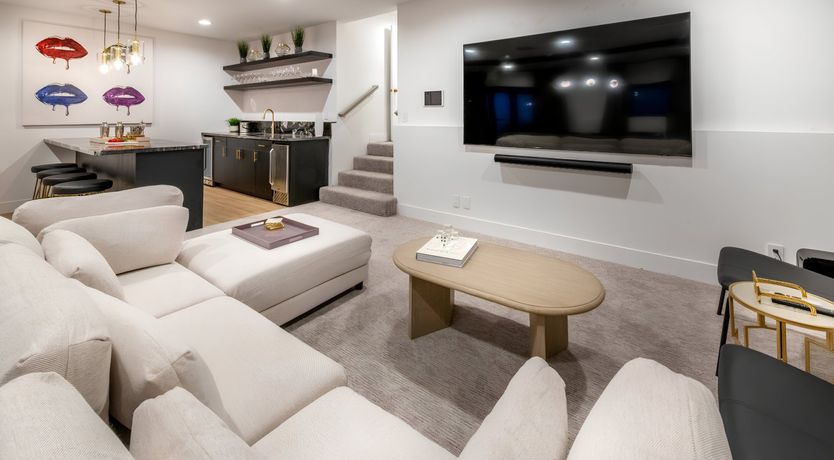 Photo of International Art