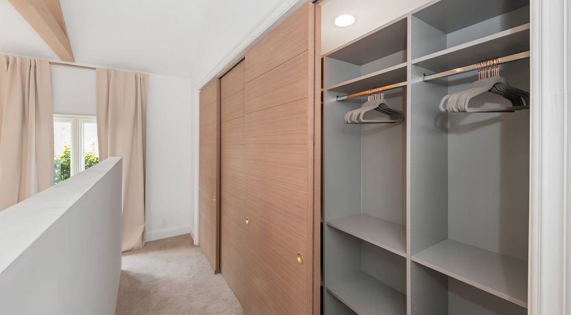 Photo of International Art