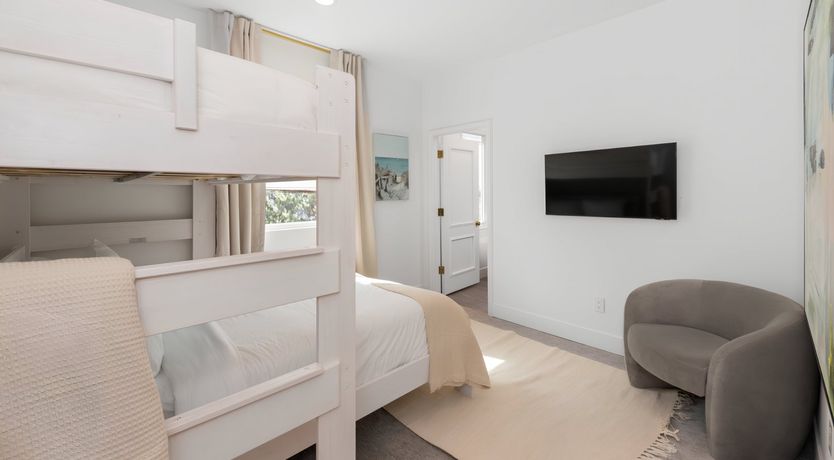 Photo of International Art