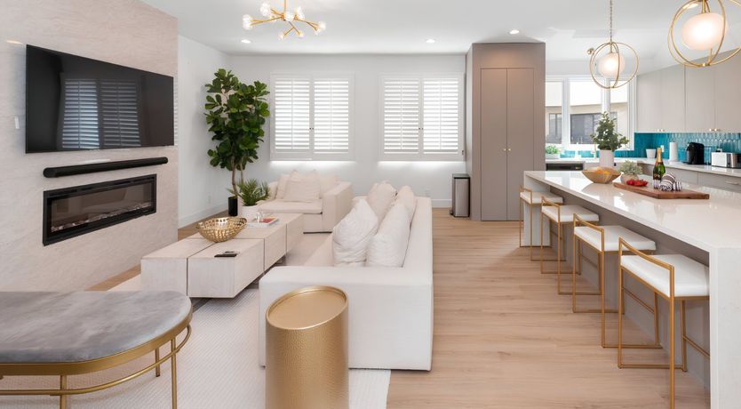 Photo of International Art