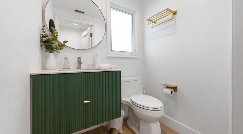 Photo of International Art