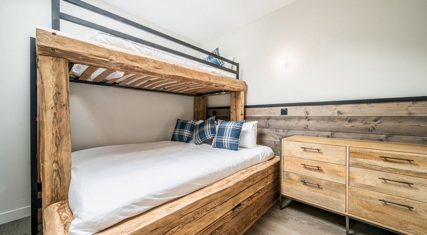 Photo of Mountain's Edge