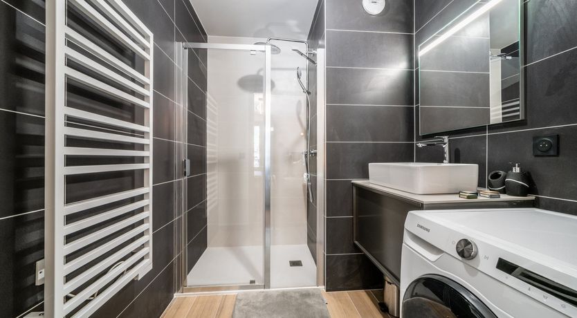 Photo of Mountain's Edge