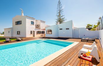 Algarve Sunshine Villa