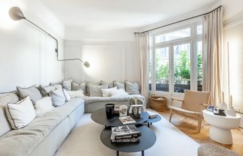 Timeless Charm at Chaillot Apartment
