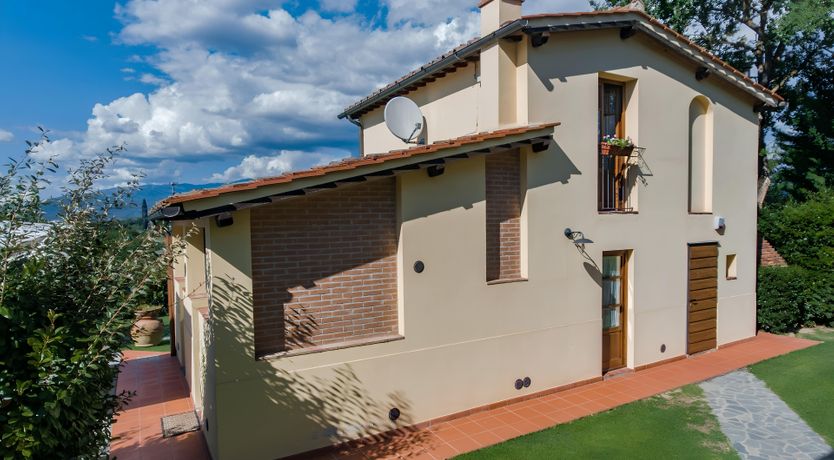 Photo of The Chard Rose