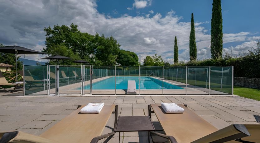 Photo of The Chard Rose