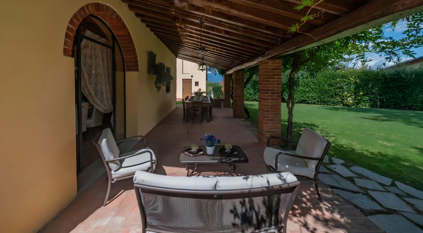 Photo of The Chard Rose