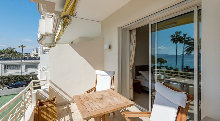 Photo of Sunshine on Ice