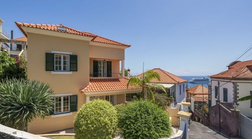 Photo of Drop of Light