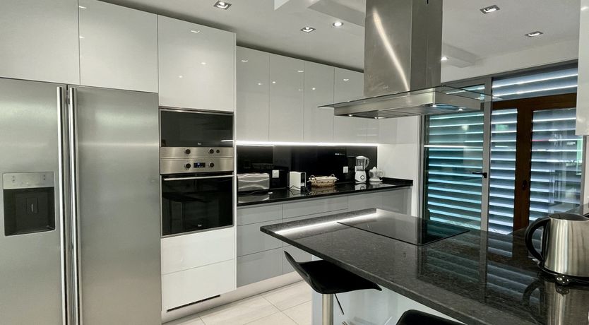 Photo of Sun-Scented Eyes