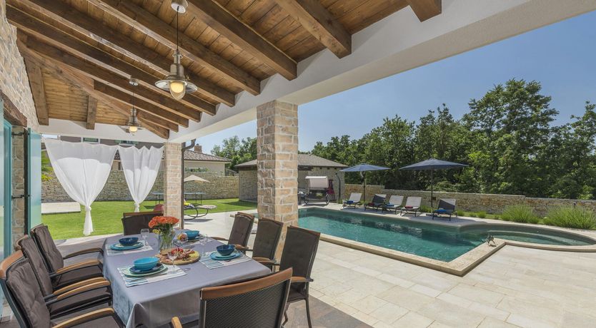 Photo of Blooms & Breezes