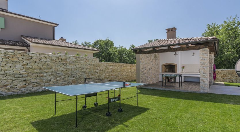 Photo of Blooms & Breezes