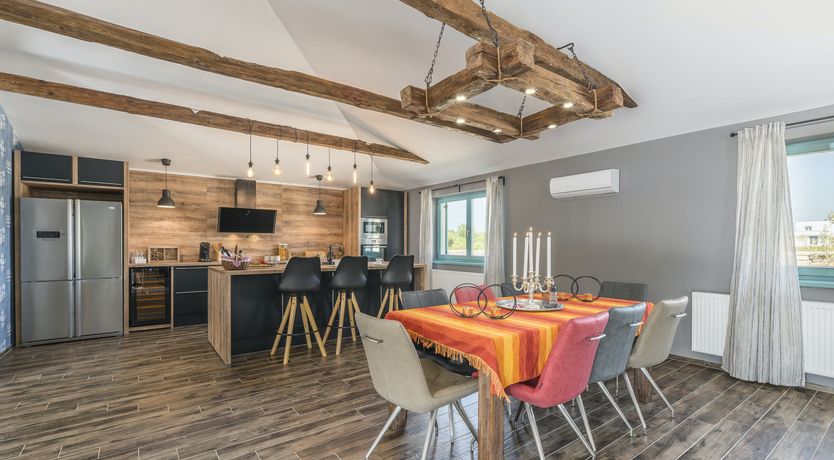 Photo of Blooms & Breezes