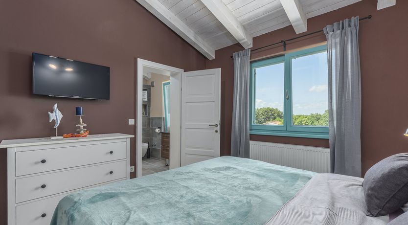 Photo of Blooms & Breezes