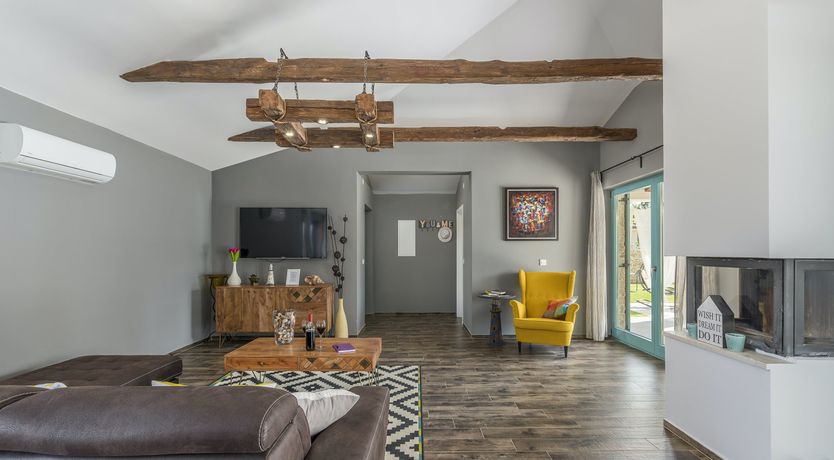 Photo of Blooms & Breezes