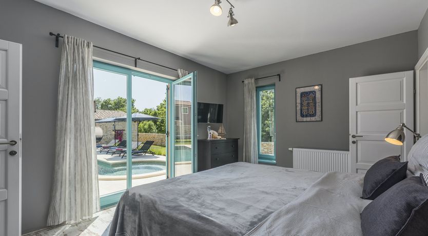 Photo of Blooms & Breezes