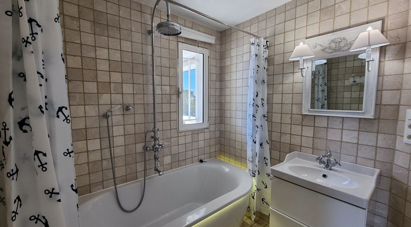 Photo of The Rose of the Hills