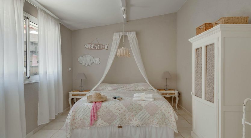 Photo of The Rose of the Hills