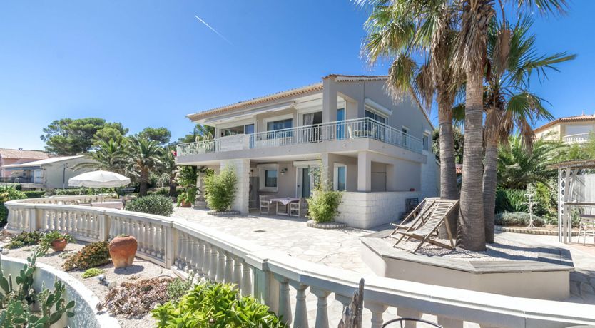 Photo of The Rose of the Hills