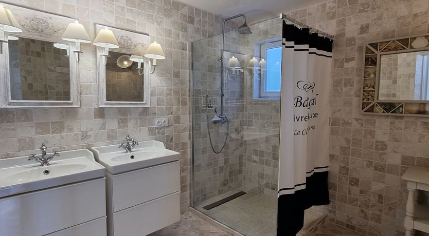 Photo of The Rose of the Hills