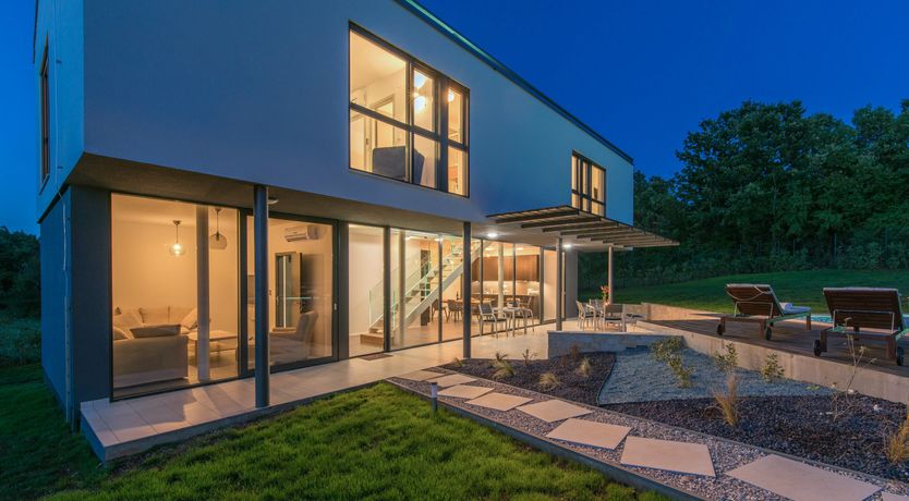 Photo of Palms & Peaches