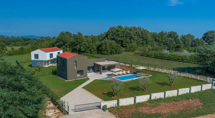 Photo of Palms & Peaches