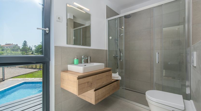 Photo of Palms & Peaches