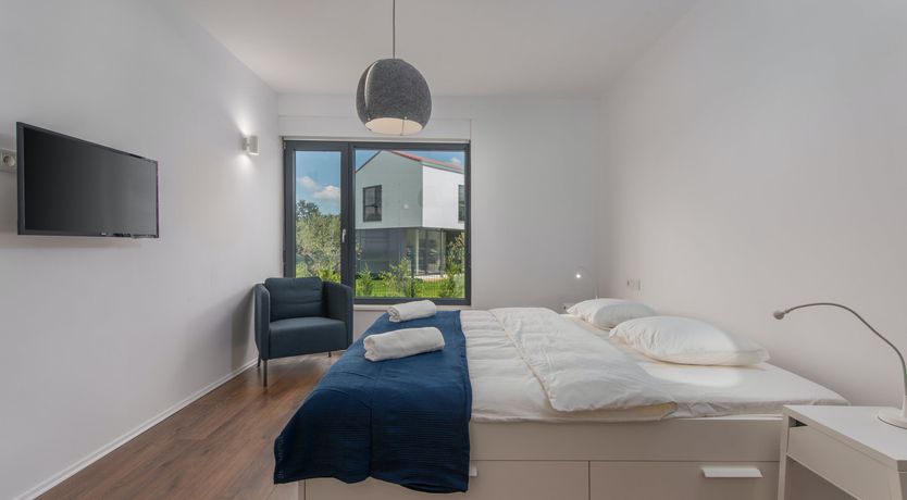 Photo of Palms & Peaches