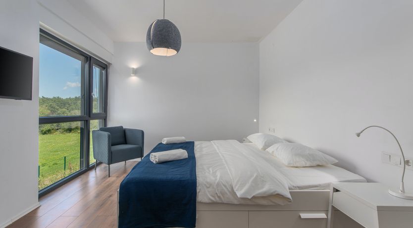 Photo of Palms & Peaches