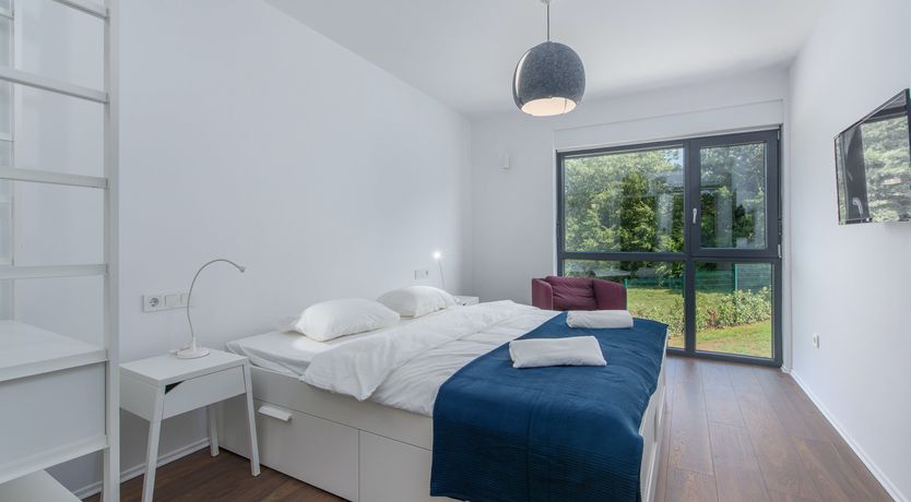 Photo of Palms & Peaches