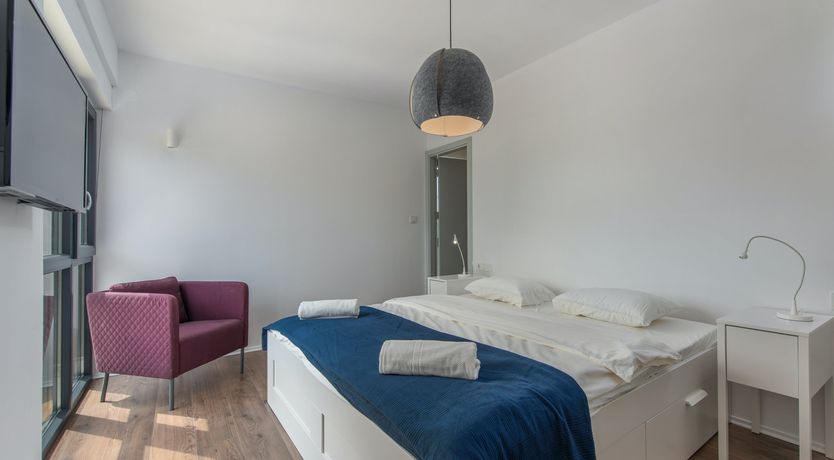 Photo of Palms & Peaches