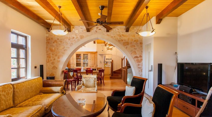 Photo of Venetian Owl