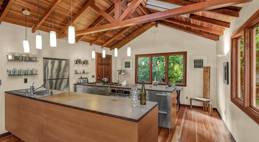 Photo of The White Cloud