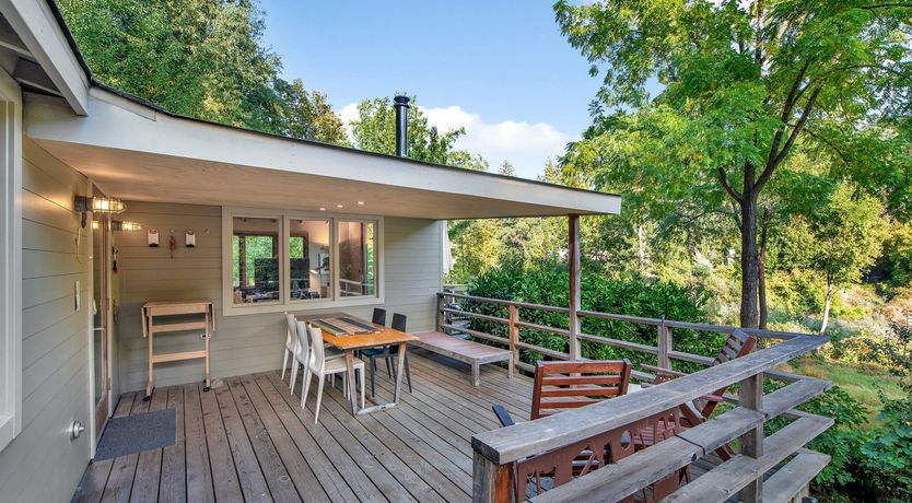 Photo of The White Cloud