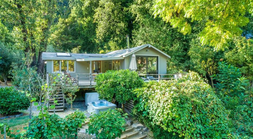 Photo of The White Cloud