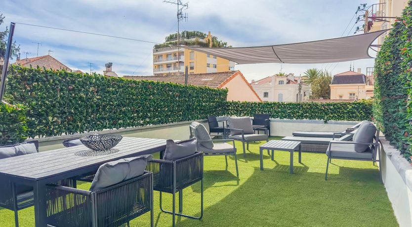 Photo of Champagne & Cannes