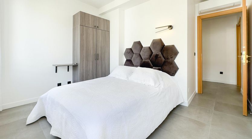 Photo of Champagne & Cannes