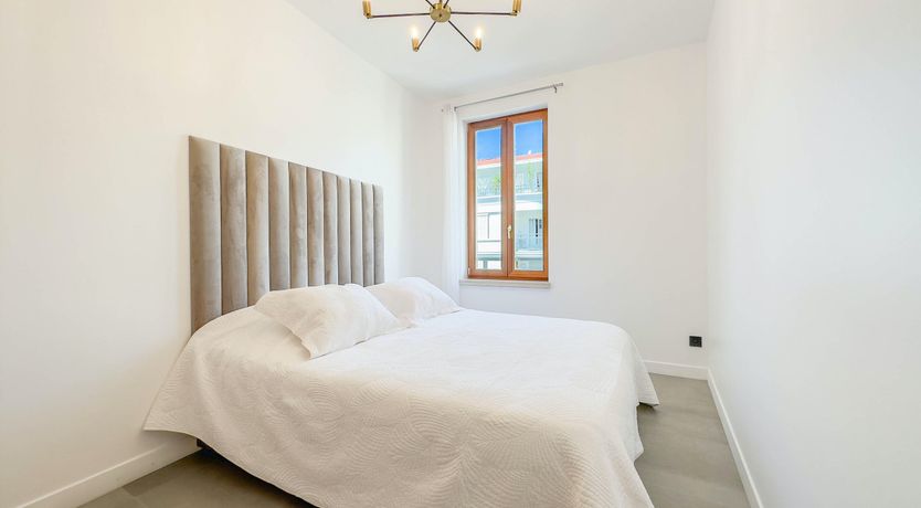 Photo of Champagne & Cannes