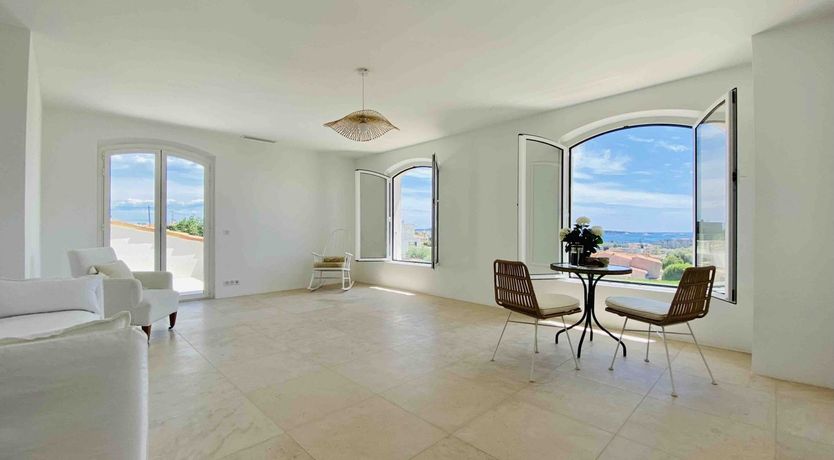 Photo of Summer's Gaze