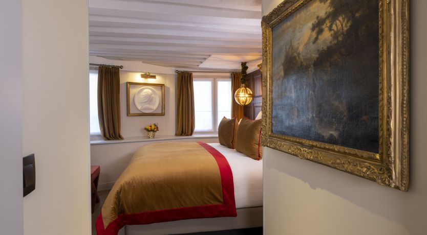 Photo of Little Parisienne