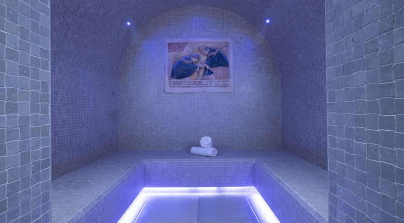 Photo of Little Parisienne