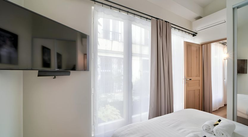 Photo of The Tour Guide