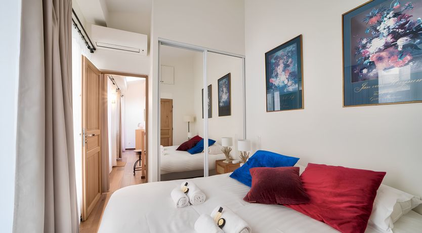 Photo of The Tour Guide