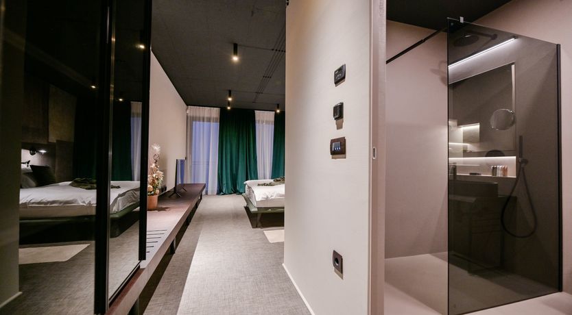 Photo of Emerald Echo