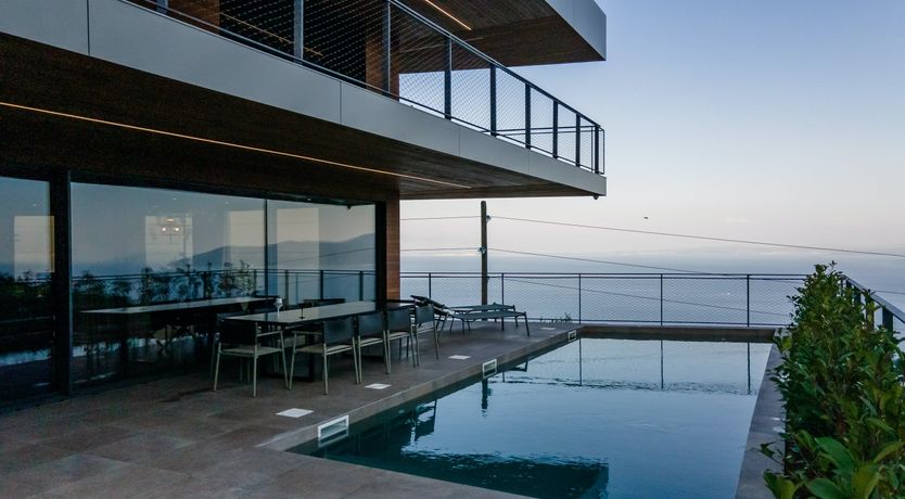 Photo of Emerald Echo