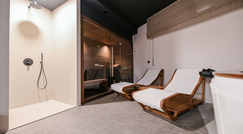 Photo of Emerald Echo